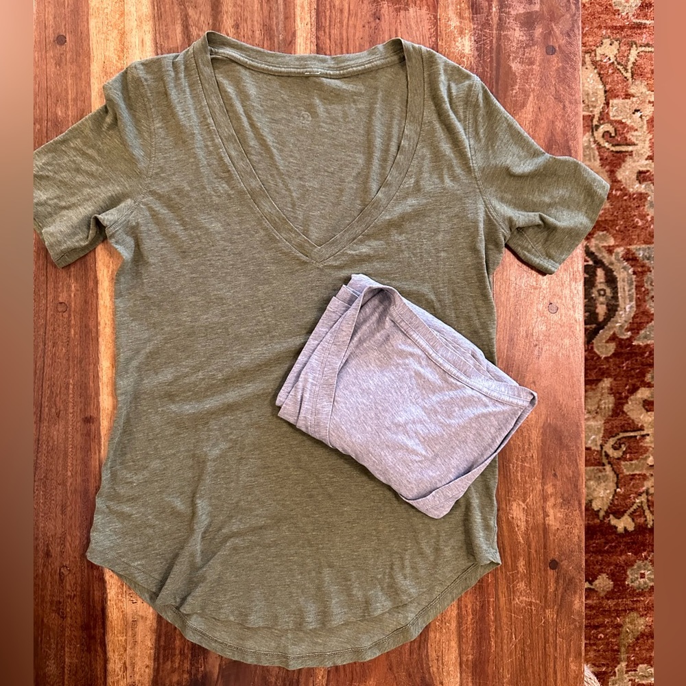 Lululemon V Neck Tops 6